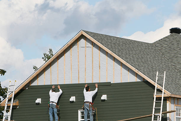Professional Vinyl Siding technician working in Glen Richey, PA